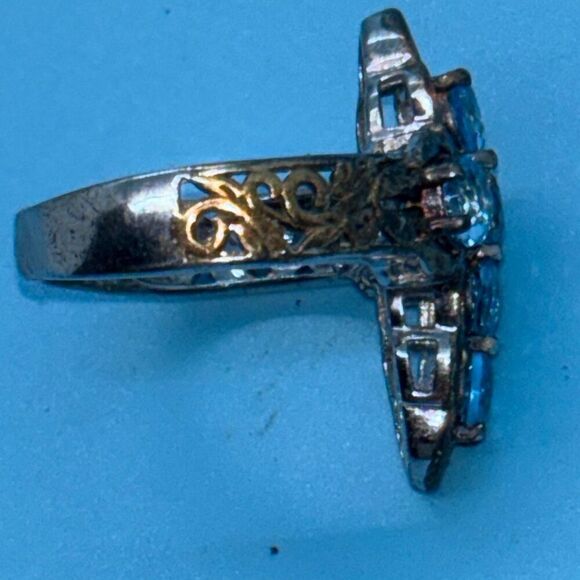 925 Sterling Silver 6 stone Genuine Blue Topaz Cross Ring Sz 9 - Picture 2 of 9